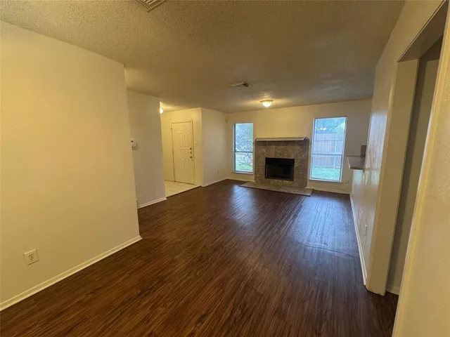 $1,895 | 701 Boyd Drive, Grapevine, TX 76051