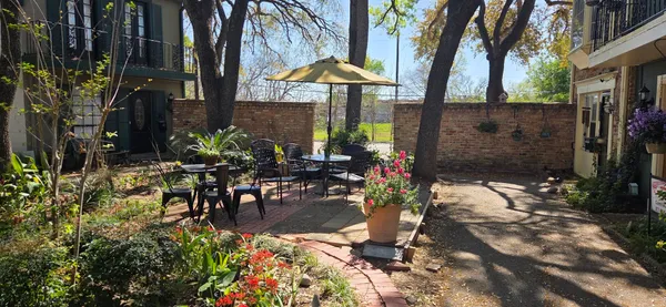 $1,400 | 5217 Arboles Drive, Unit D, Houston, TX 77035