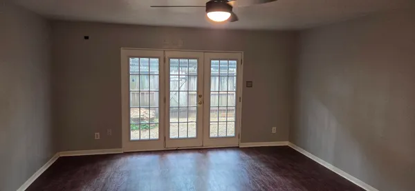 $1,400 | 5217 Arboles Drive, Unit D, Houston, TX 77035