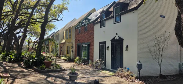 $1,400 | 5217 Arboles Drive, Unit D, Houston, TX 77035