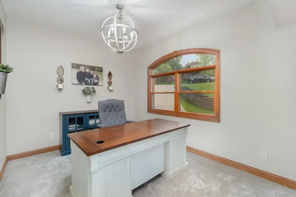 $649,000 | 1753 East Cove Circle, Lawrenceburg, IN 47025