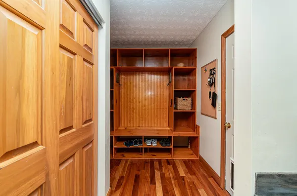 $649,000 | 1753 East Cove Circle, Lawrenceburg, IN 47025