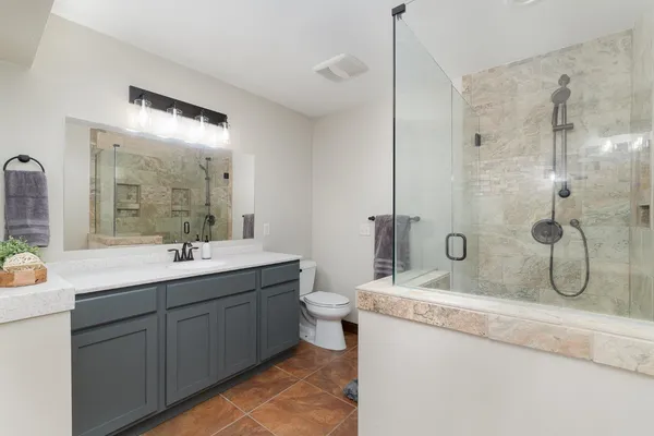 $649,000 | 1753 East Cove Circle, Lawrenceburg, IN 47025