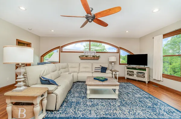 $649,000 | 1753 East Cove Circle, Lawrenceburg, IN 47025