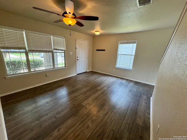 $1,700 | 8755 Sunview, San Antonio, TX 78224