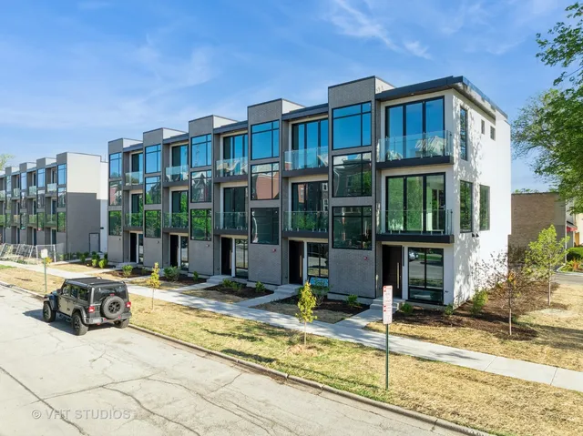 $549,000 | 6342 Hennings Court, Morton Grove, IL 60053