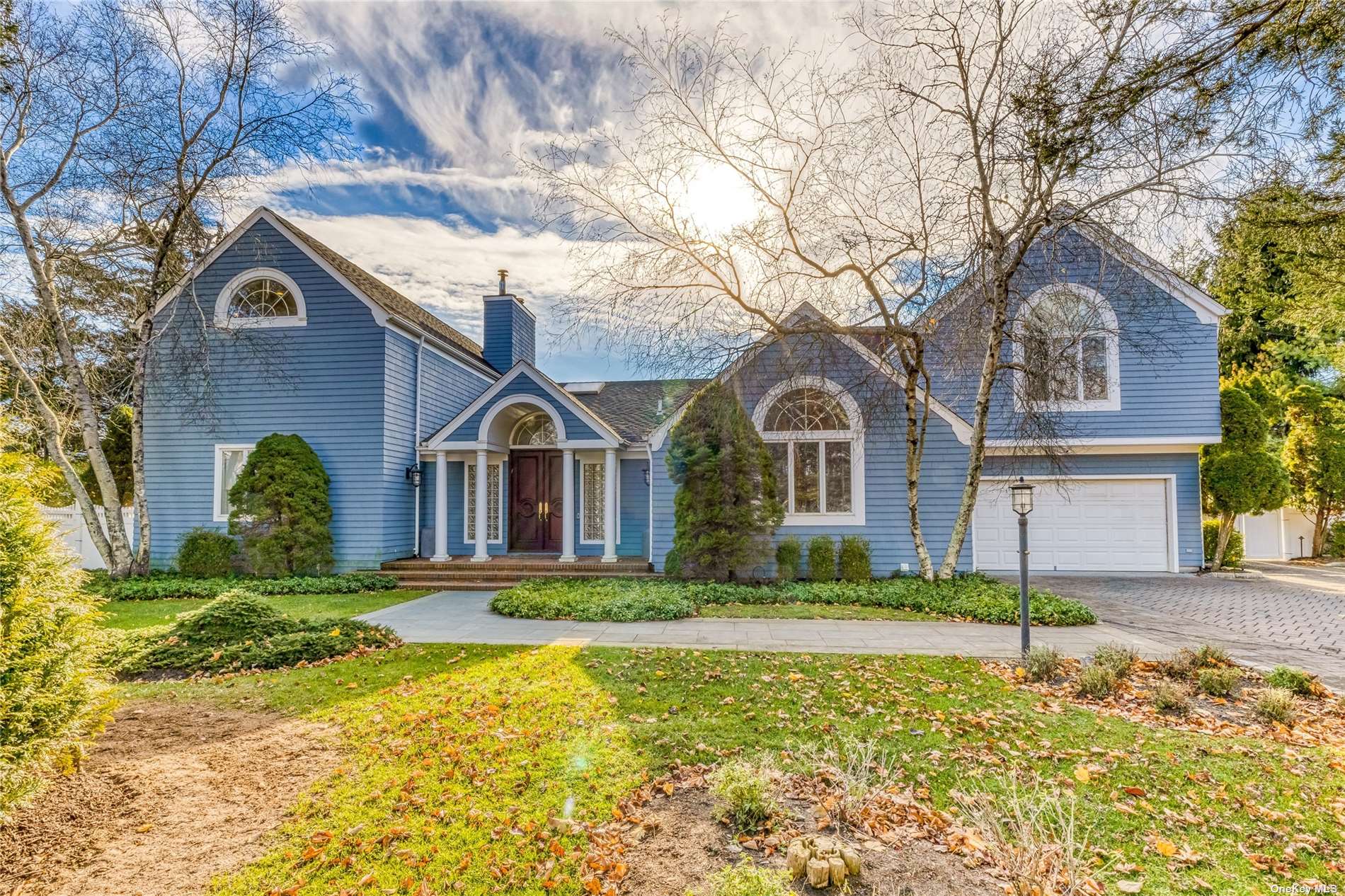 95 South Country Road Remsenburg, NY 11960 - Photo 1 of 1 a front view of a house with a yard