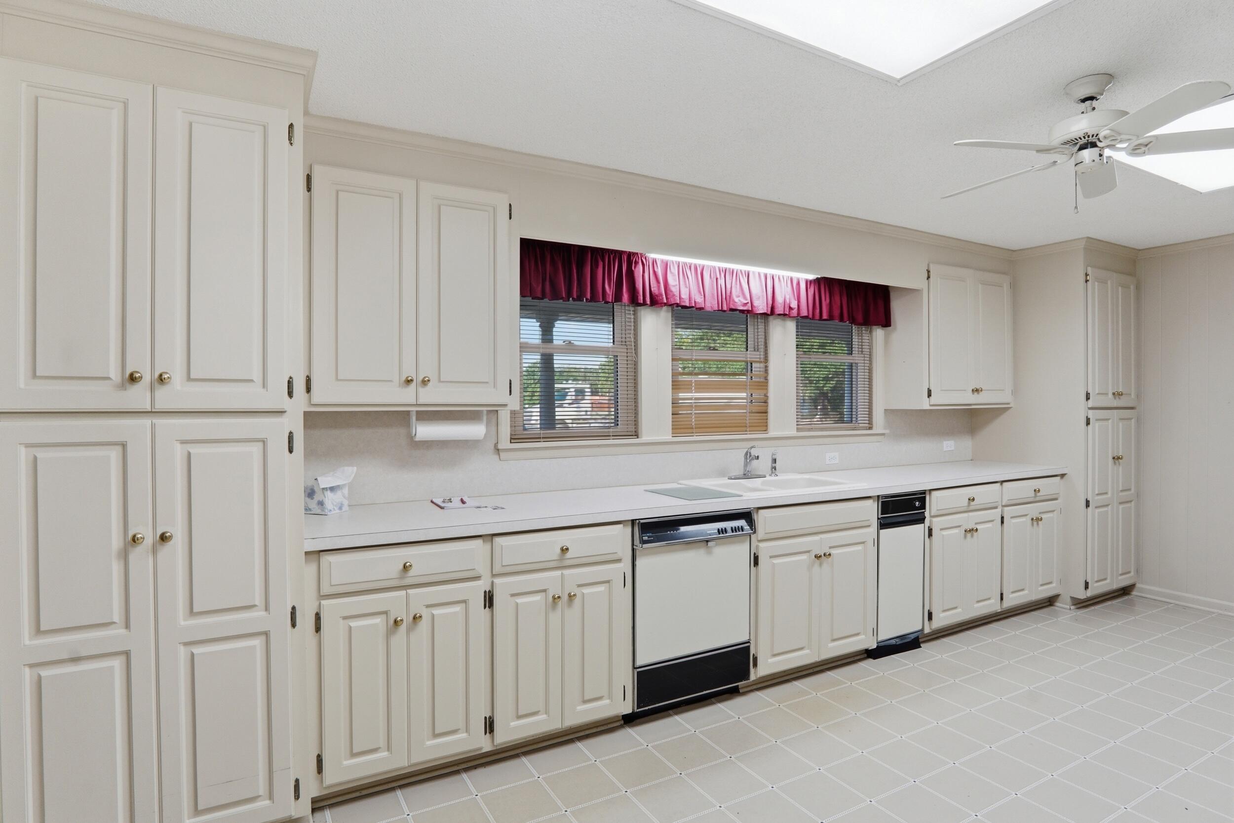 10163 Charleston Highway St. George, SC 29477 - Photo 14 of 30