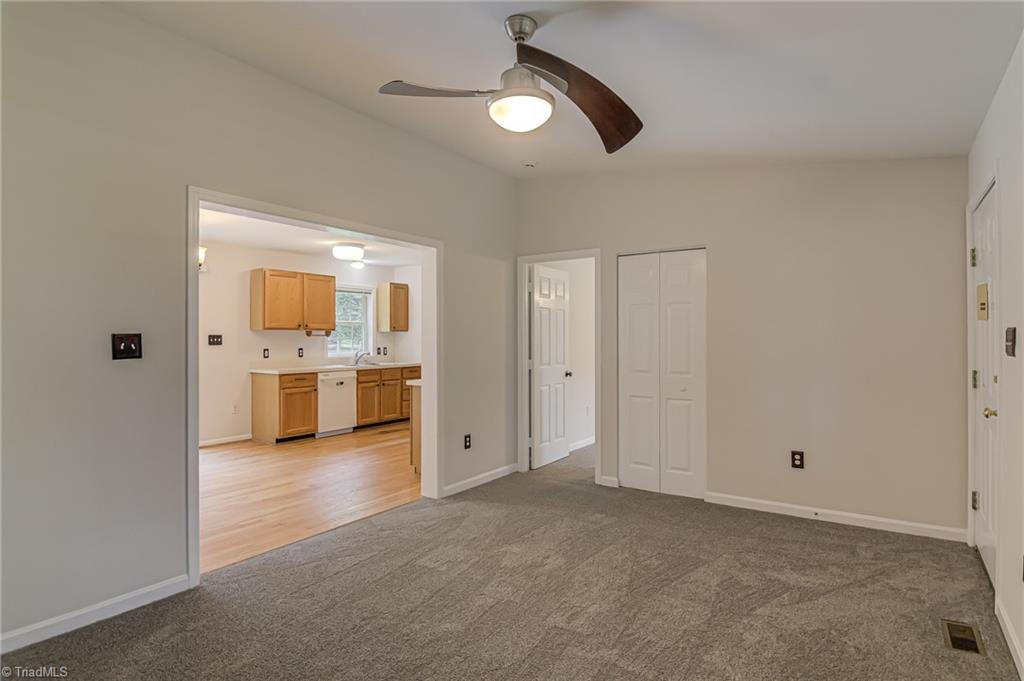 5201 Harvey Road Jamestown, NC 27282 - Photo 7 of 30