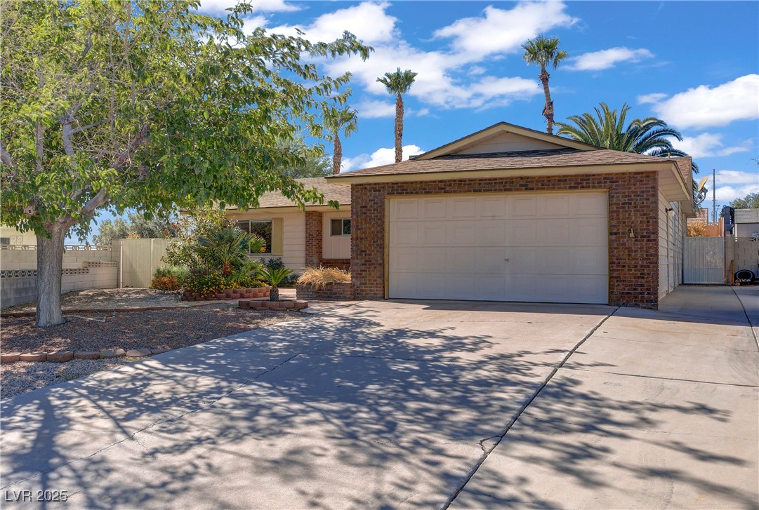 871 Armada Place Boulder City, NV 89005 - Photo 2 of 26