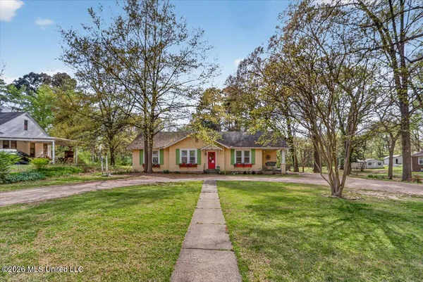 $390,000 | 9313 Pigeon Roost Road, Olive Branch, MS 38654