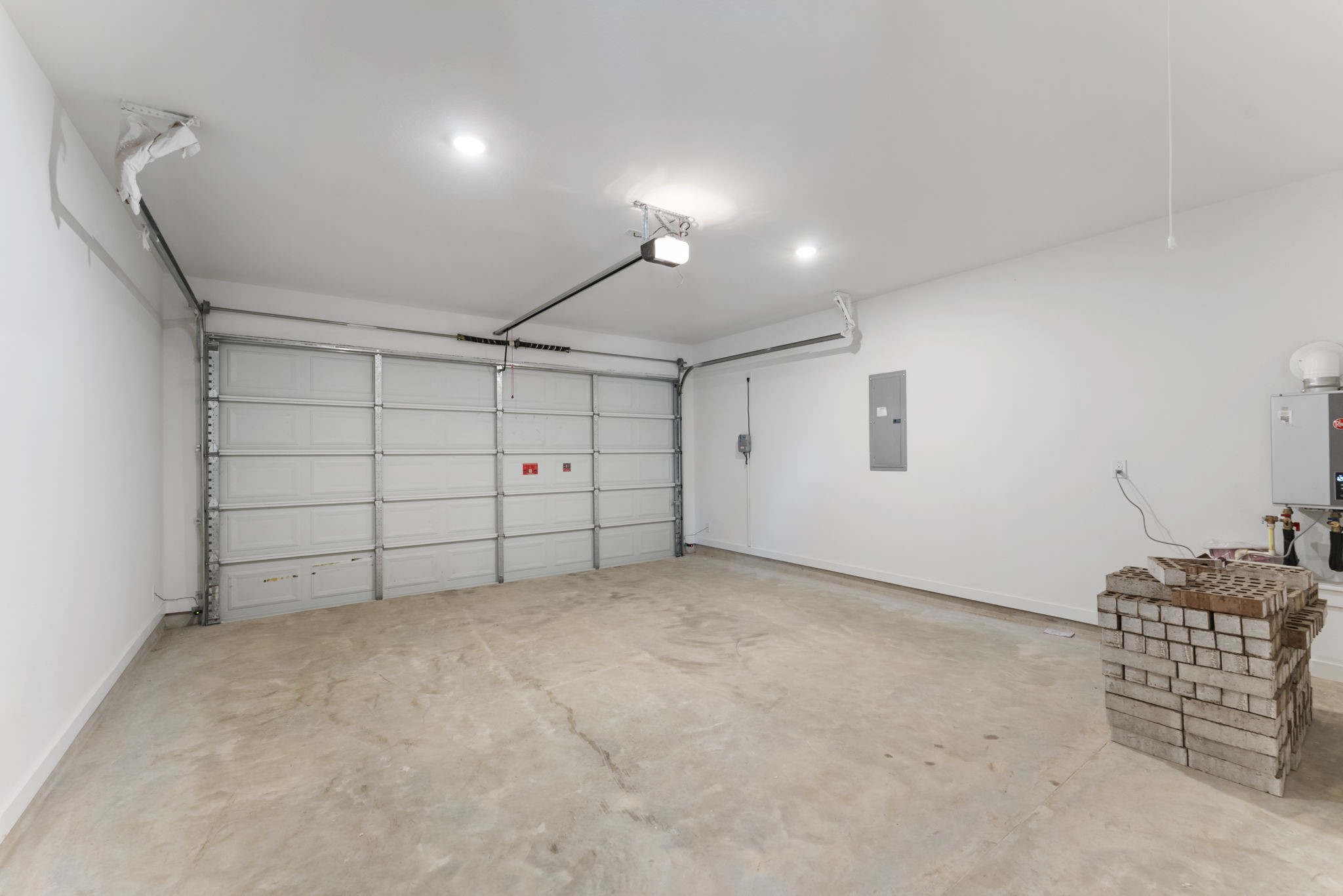 26383 Golden Pass Loop Montgomery, TX 77316 - Photo 34 of 43 a view of a garage