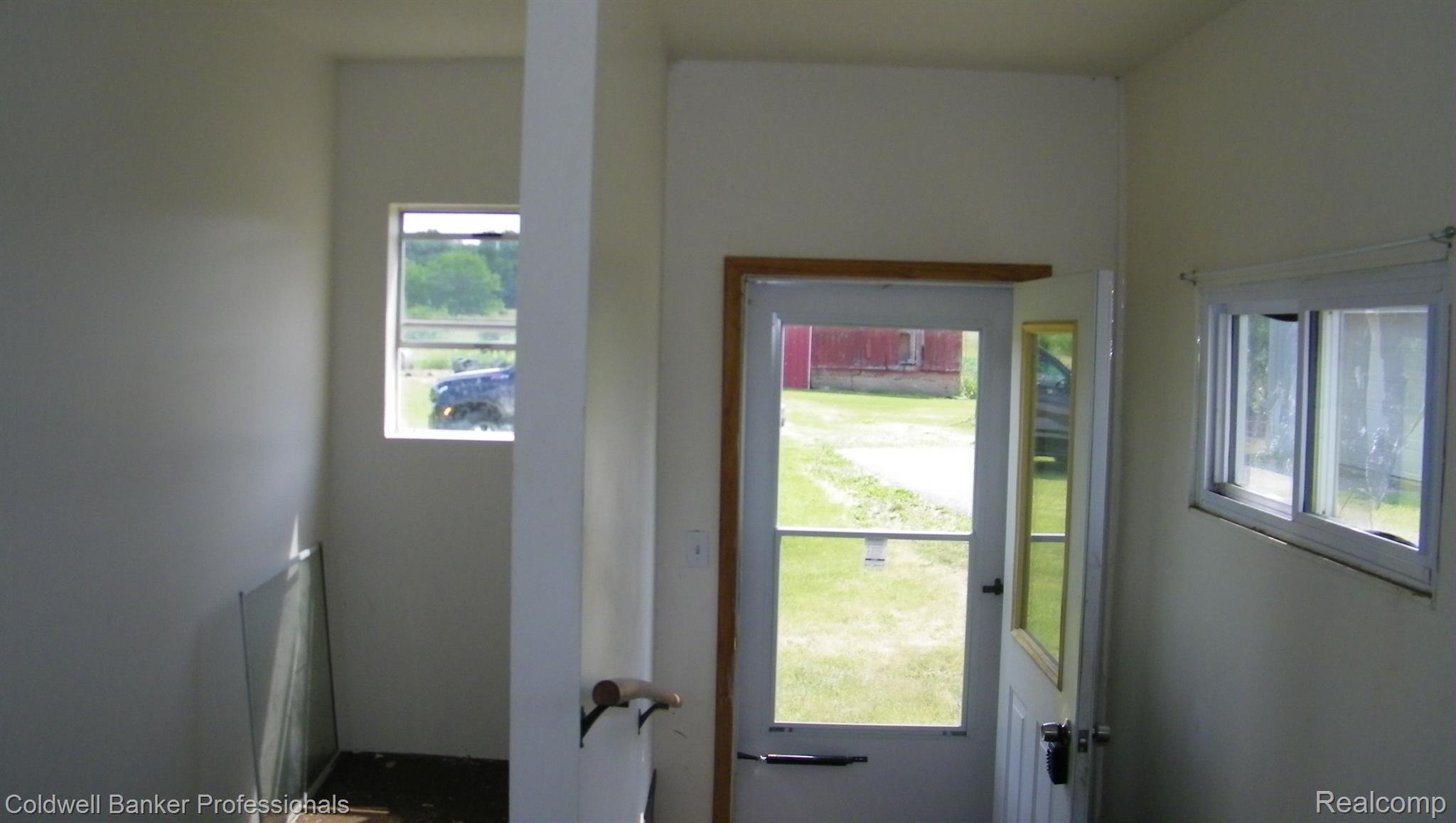 5338 Lake Pleasant Road North Branch, MI 48461 - Photo 6 of 25