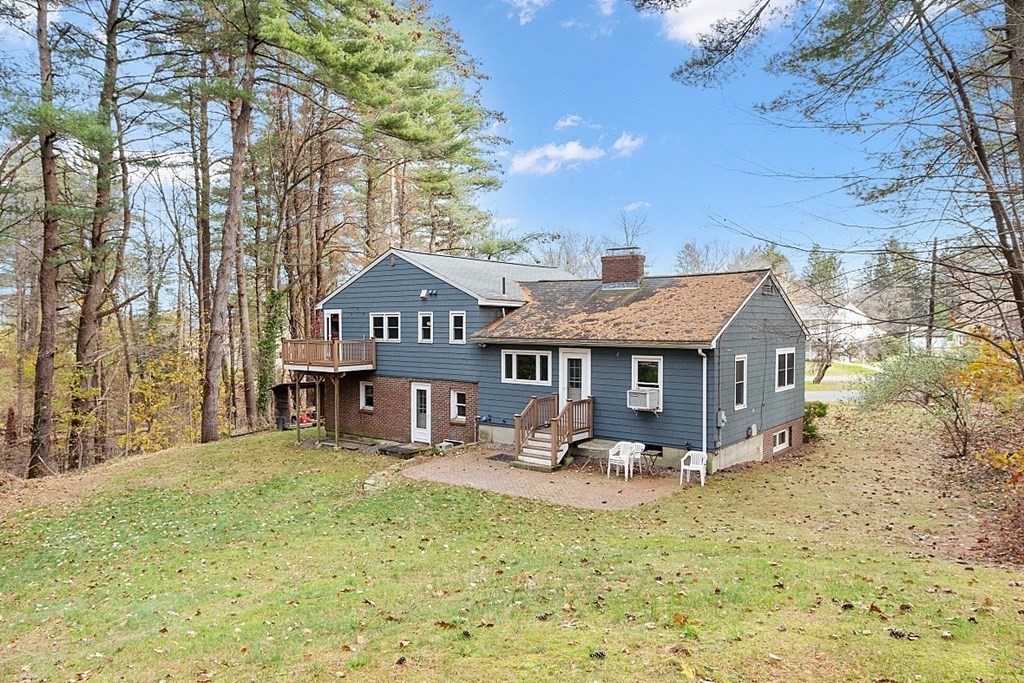 9 Kitchener Road Sterling, MA 01564 - Photo 3 of 40 Gallery Image 3