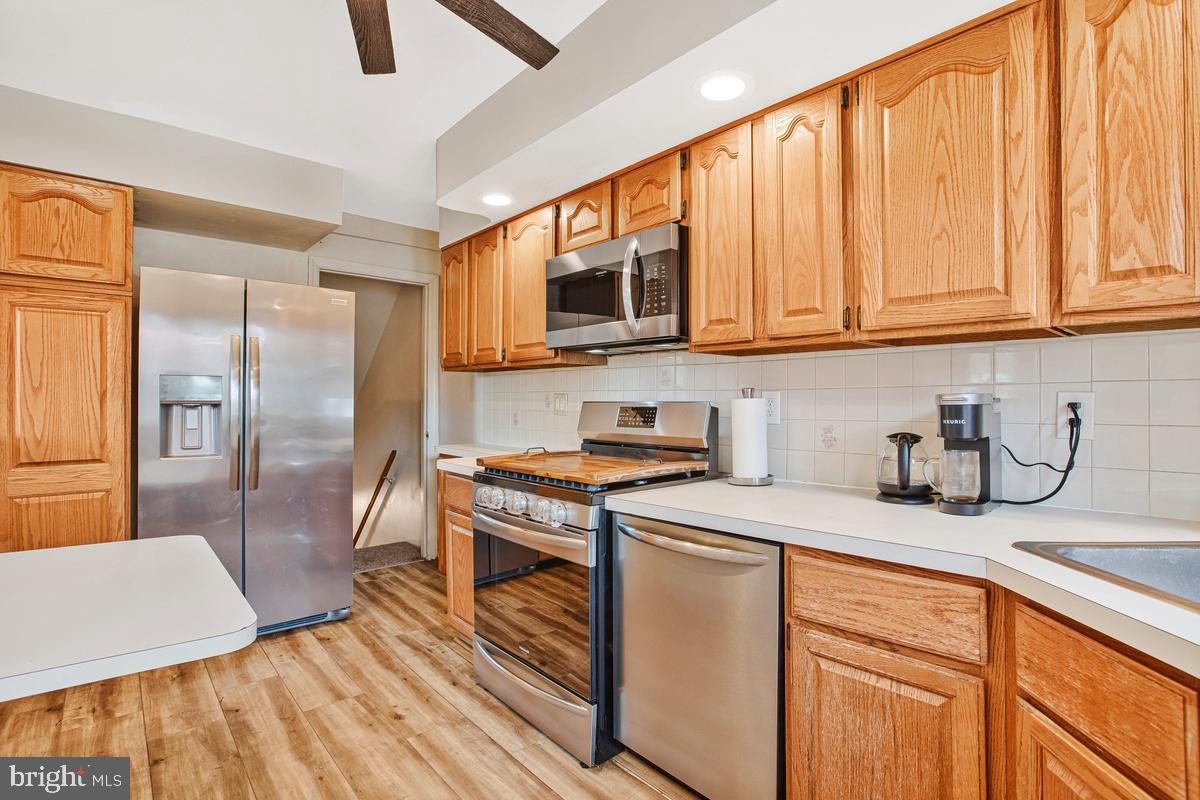 8425 Kings Ridge Road Baltimore, MD 21234 - Photo 13 of 34 Stainless Steel Appliances