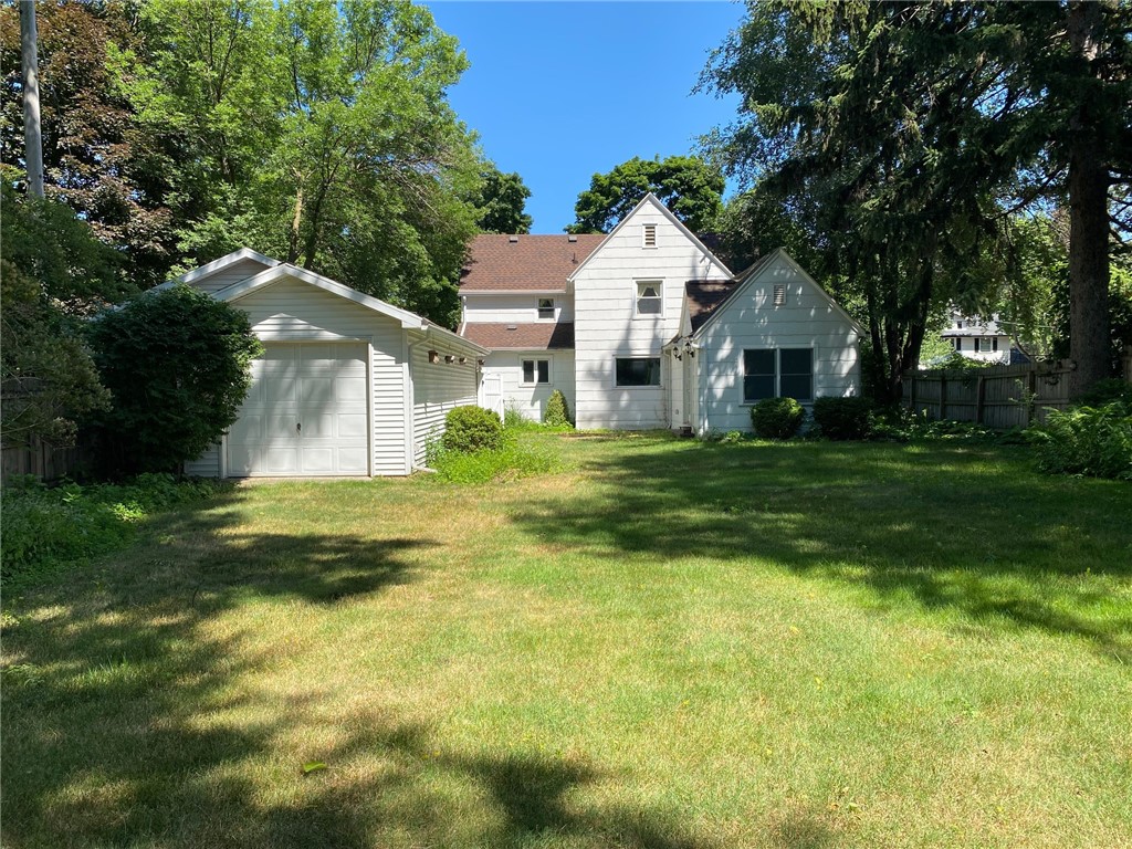 475 Gardham Road Irondequoit, NY 14617 - Photo 3 of 27