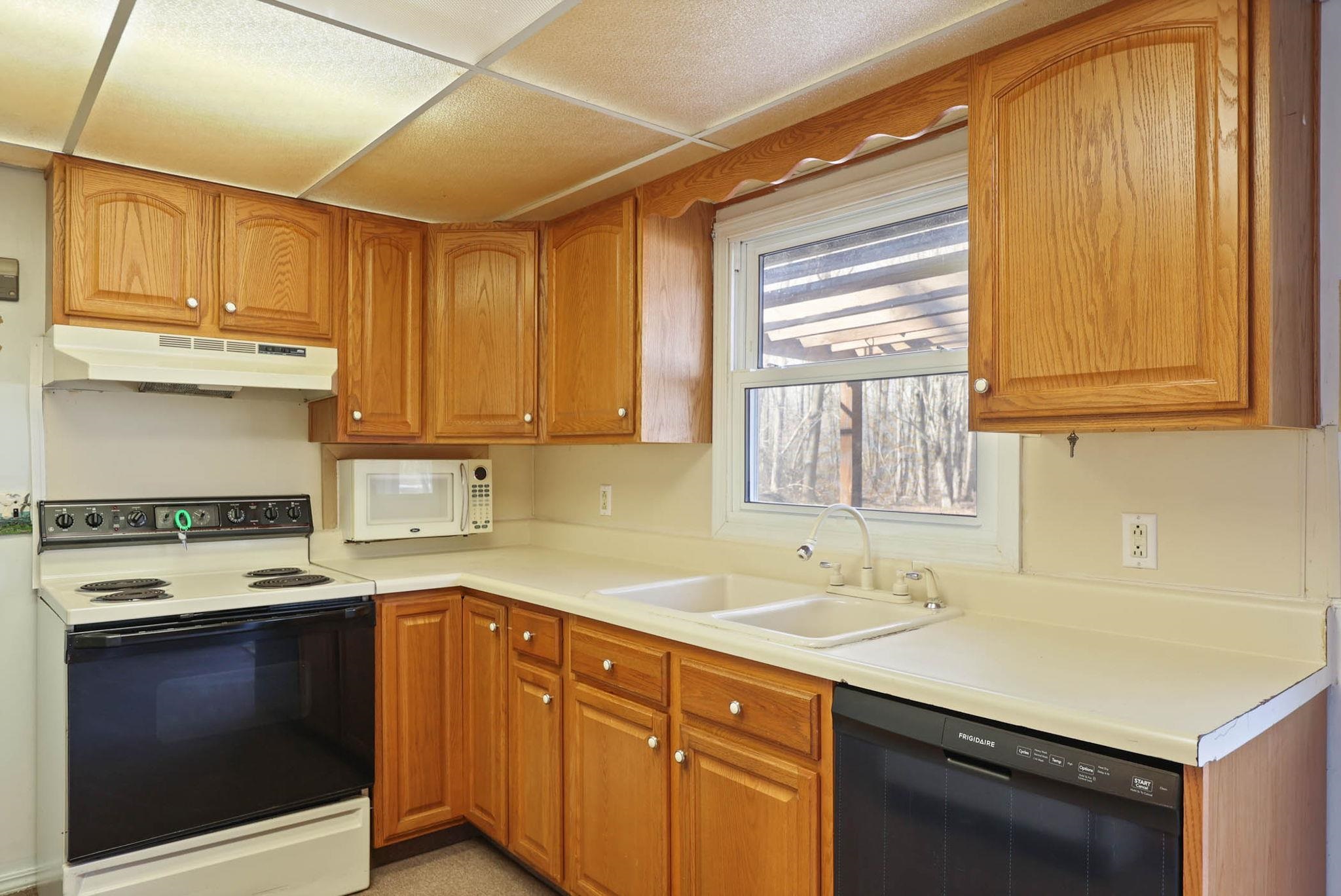 9810 Marshall Road Birch Run, MI 48415 - Photo 14 of 69