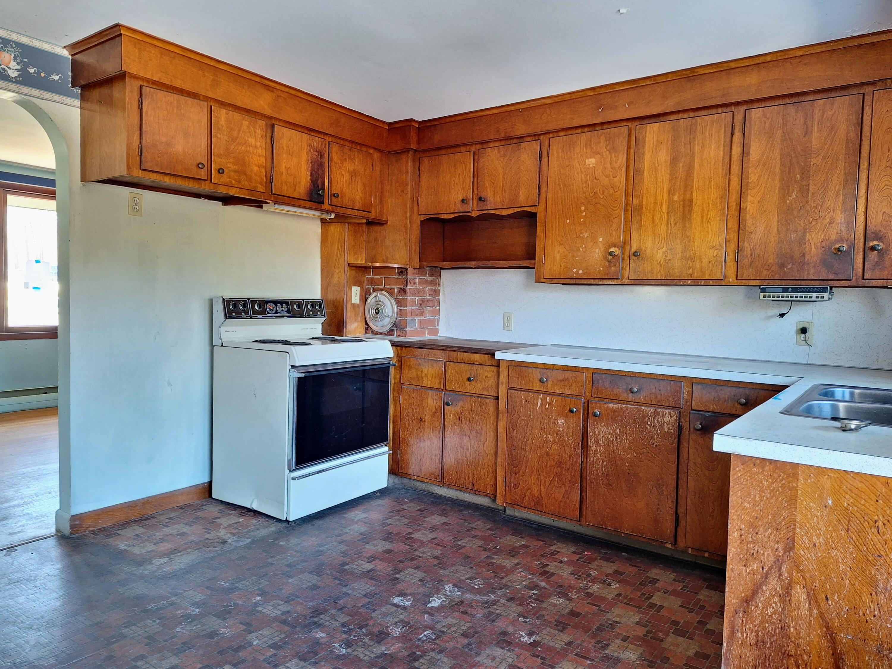 18 Gray Road Falmouth, ME 04105 - Photo 13 of 33 Kitchen