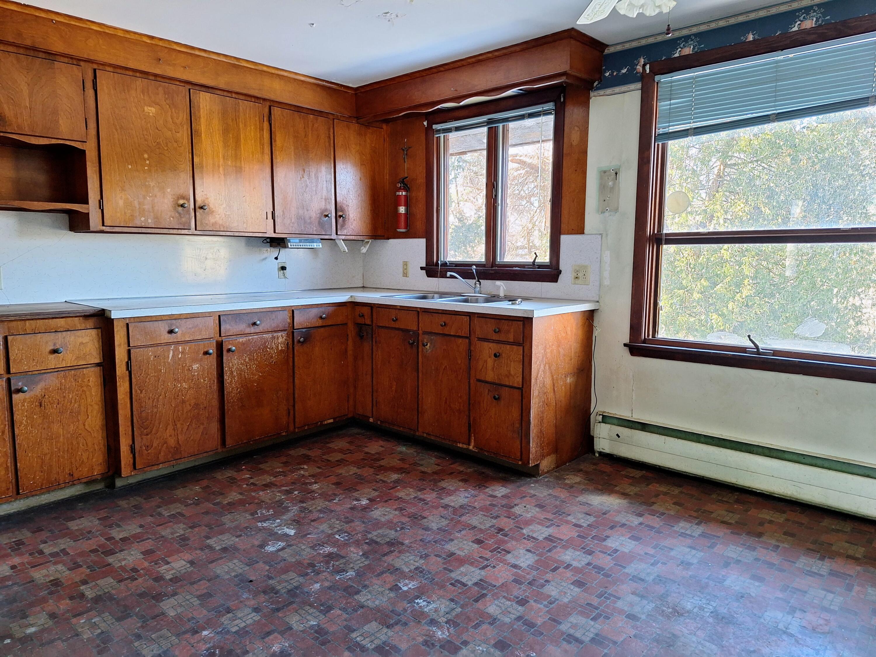 18 Gray Road Falmouth, ME 04105 - Photo 14 of 33 Kitchen