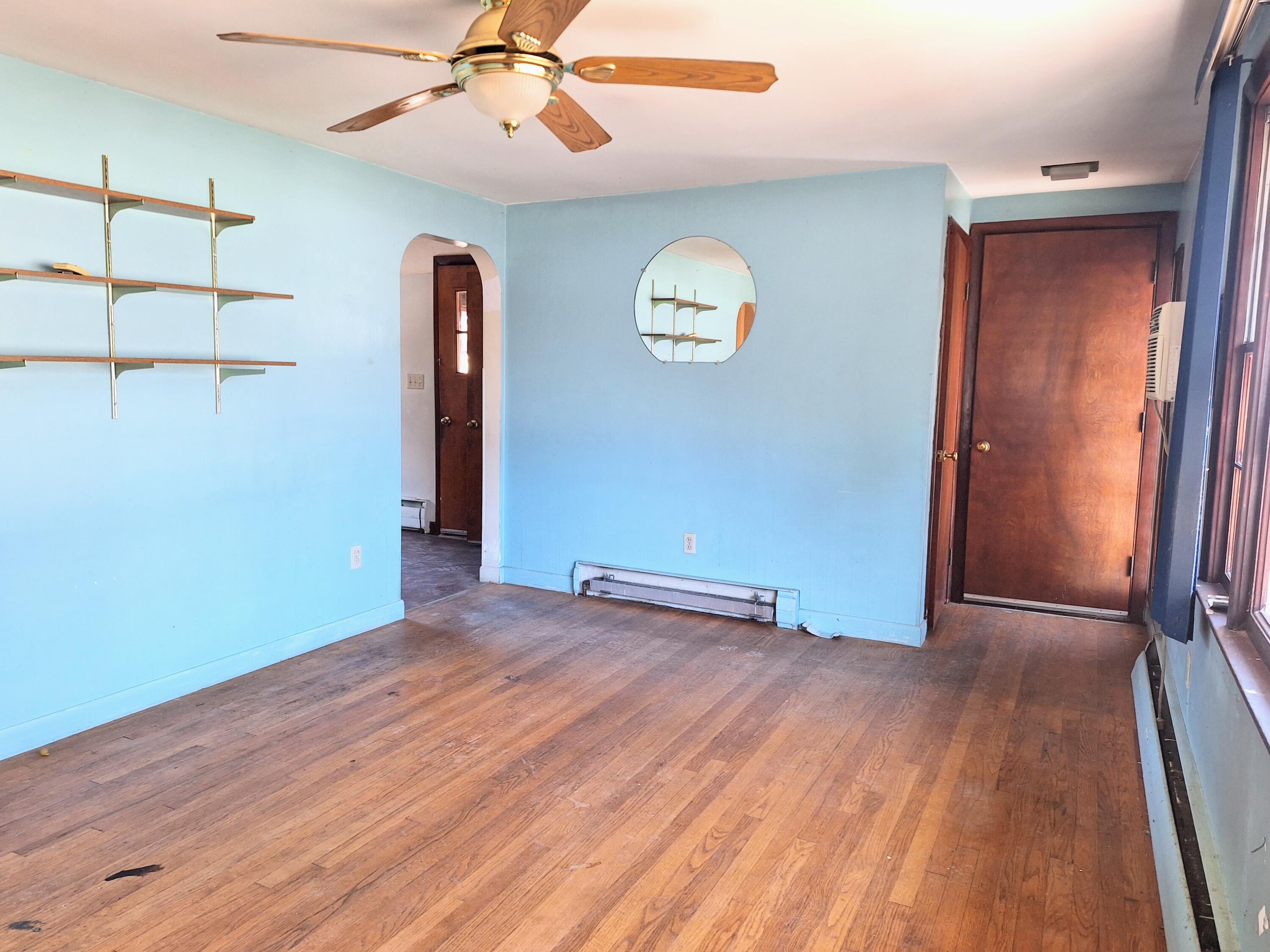 18 Gray Road Falmouth, ME 04105 - Photo 16 of 33 Living Room