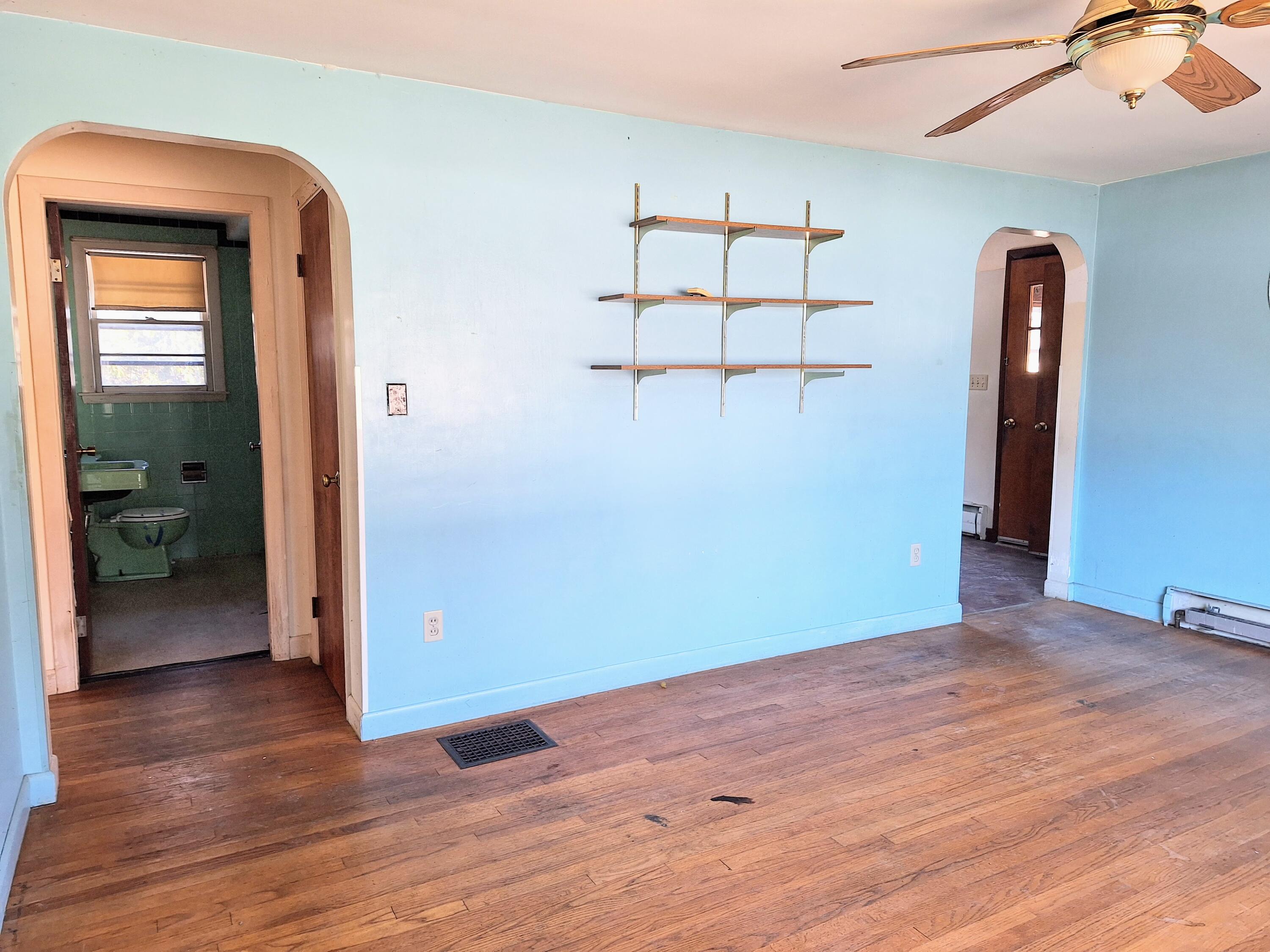 18 Gray Road Falmouth, ME 04105 - Photo 18 of 33 Living Room