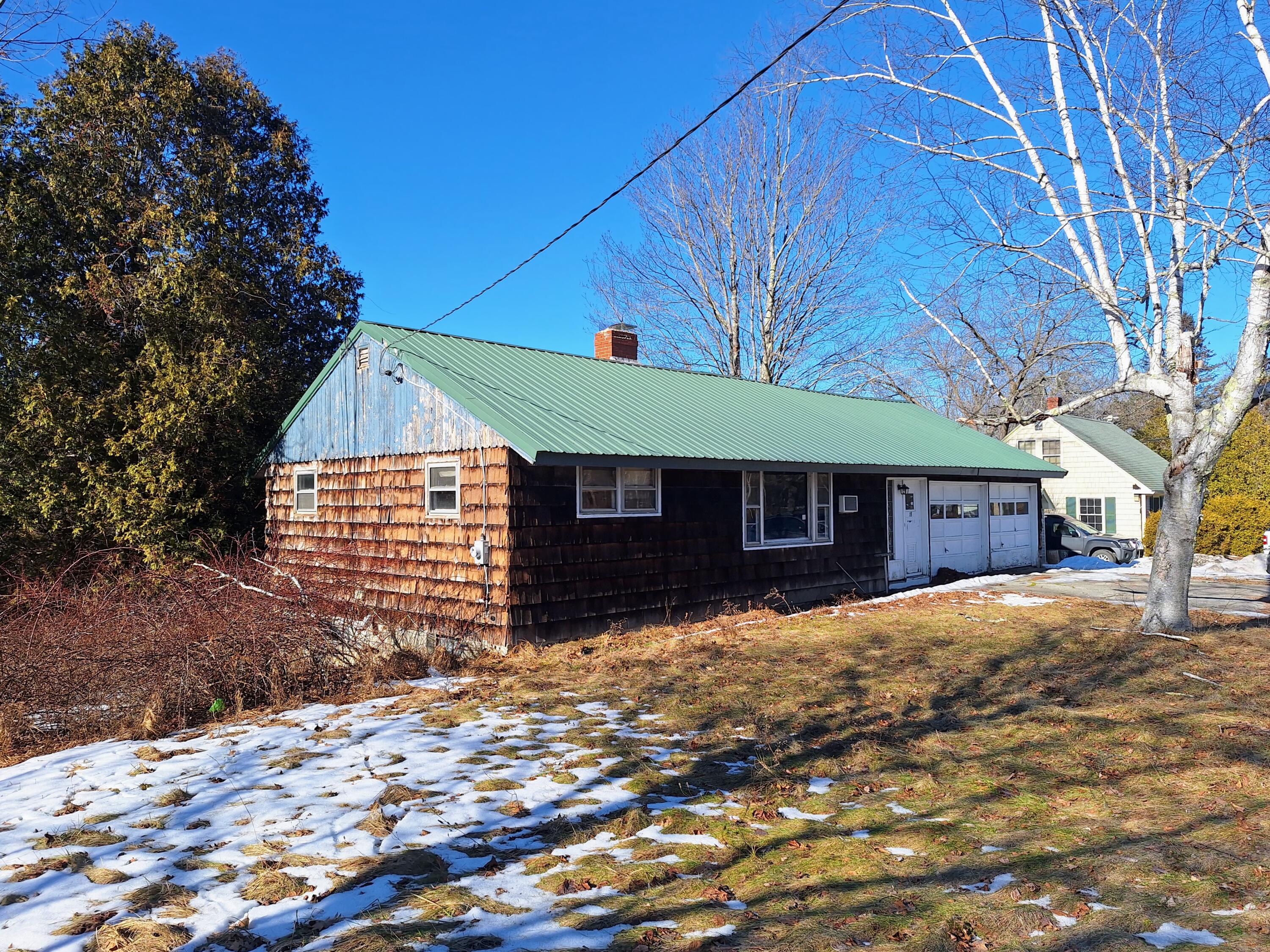 18 Gray Road Falmouth, ME 04105 - Photo 2 of 33 18 Gray Rd