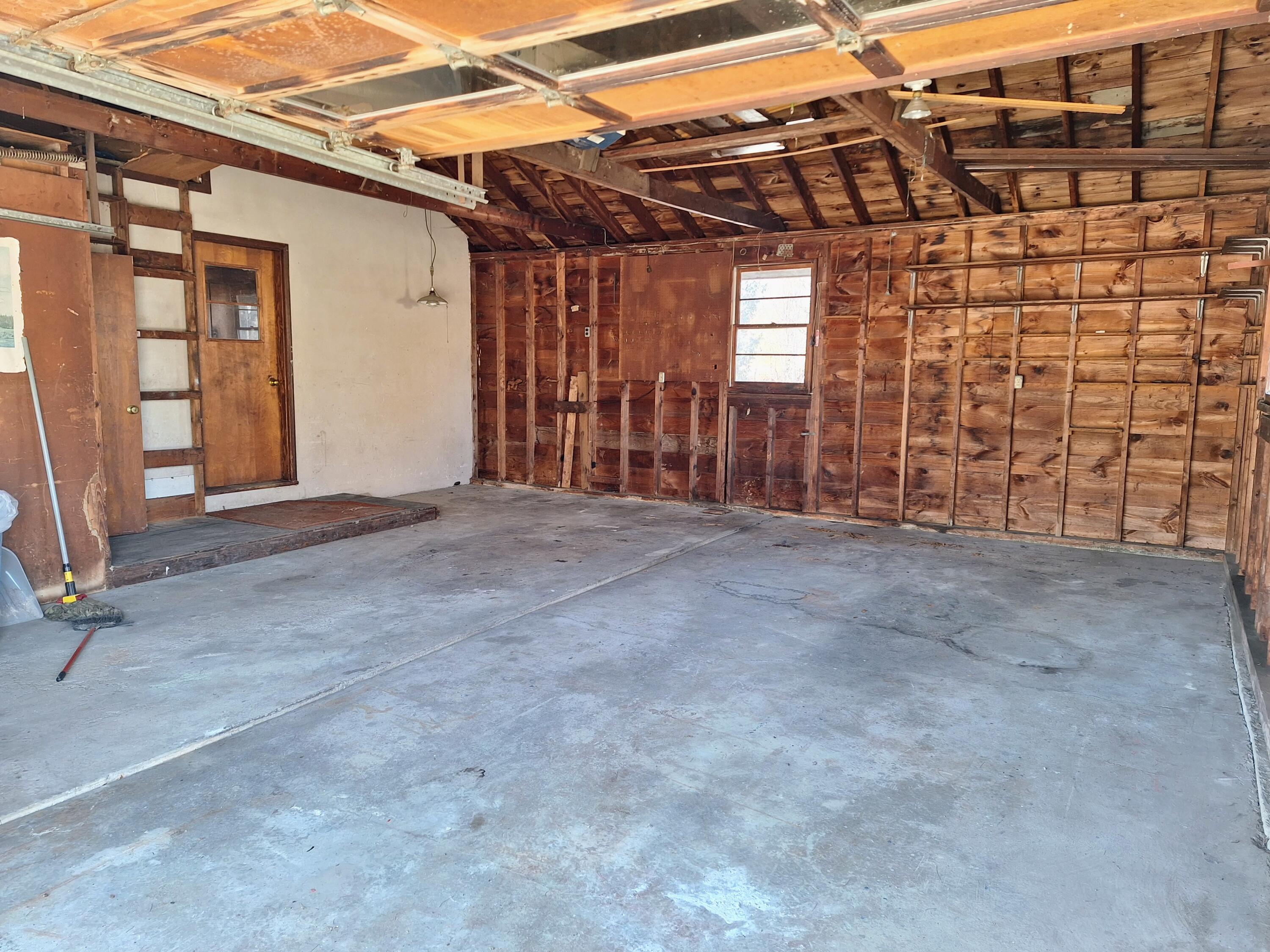 18 Gray Road Falmouth, ME 04105 - Photo 10 of 33 2 Car Garage