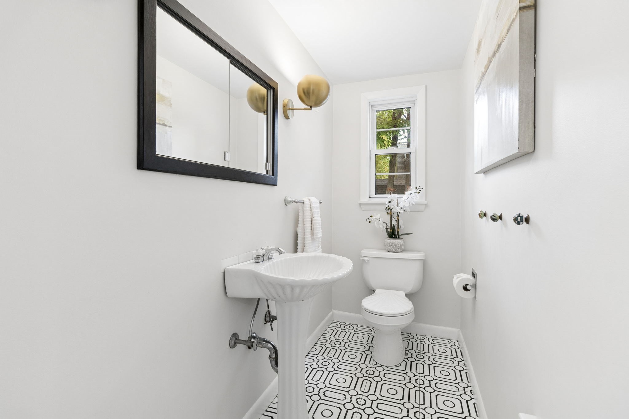 17 Woodhaven Road Newton, MA 02468 - Photo 12 of 28 Gallery Image 12