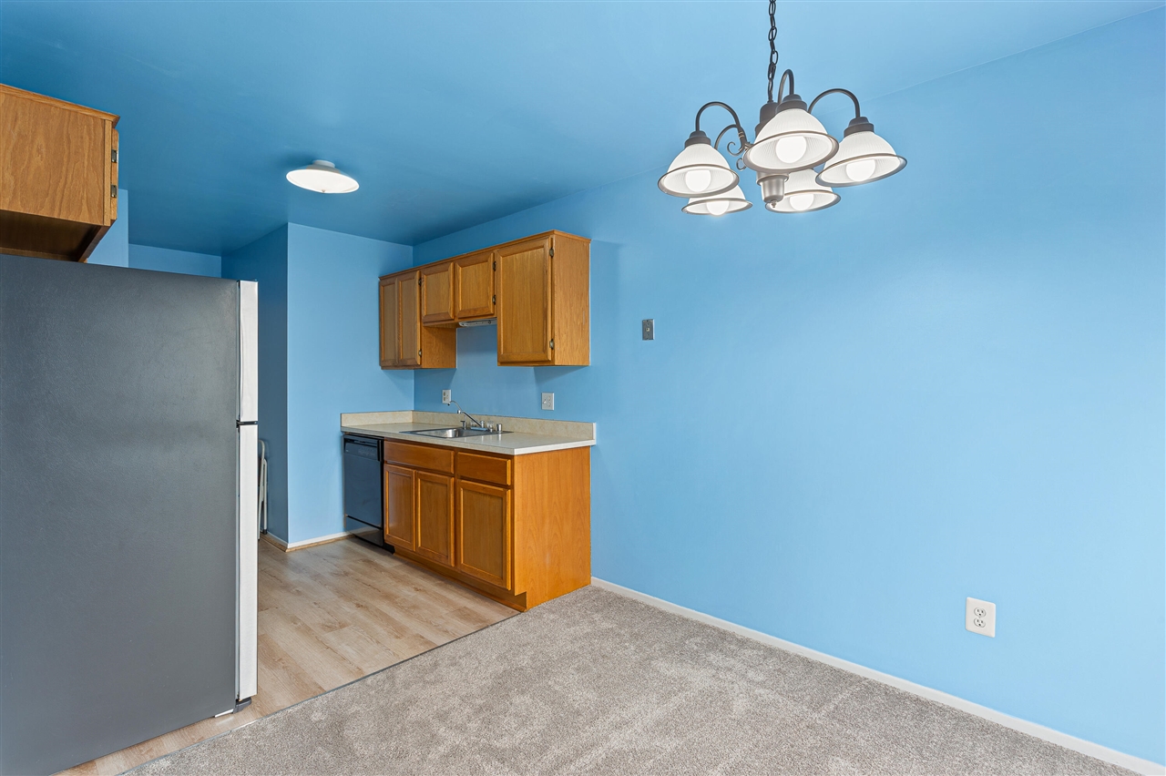 31008 Country Bluff Farmington, MI 48331 - Photo 21 of 39