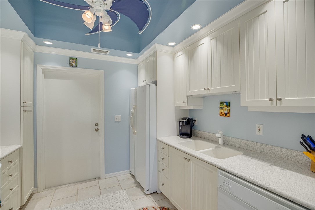 1180 Reef Road, Unit C12 Vero Beach, FL 32963 - Photo 19 of 36 Gallery Image 19