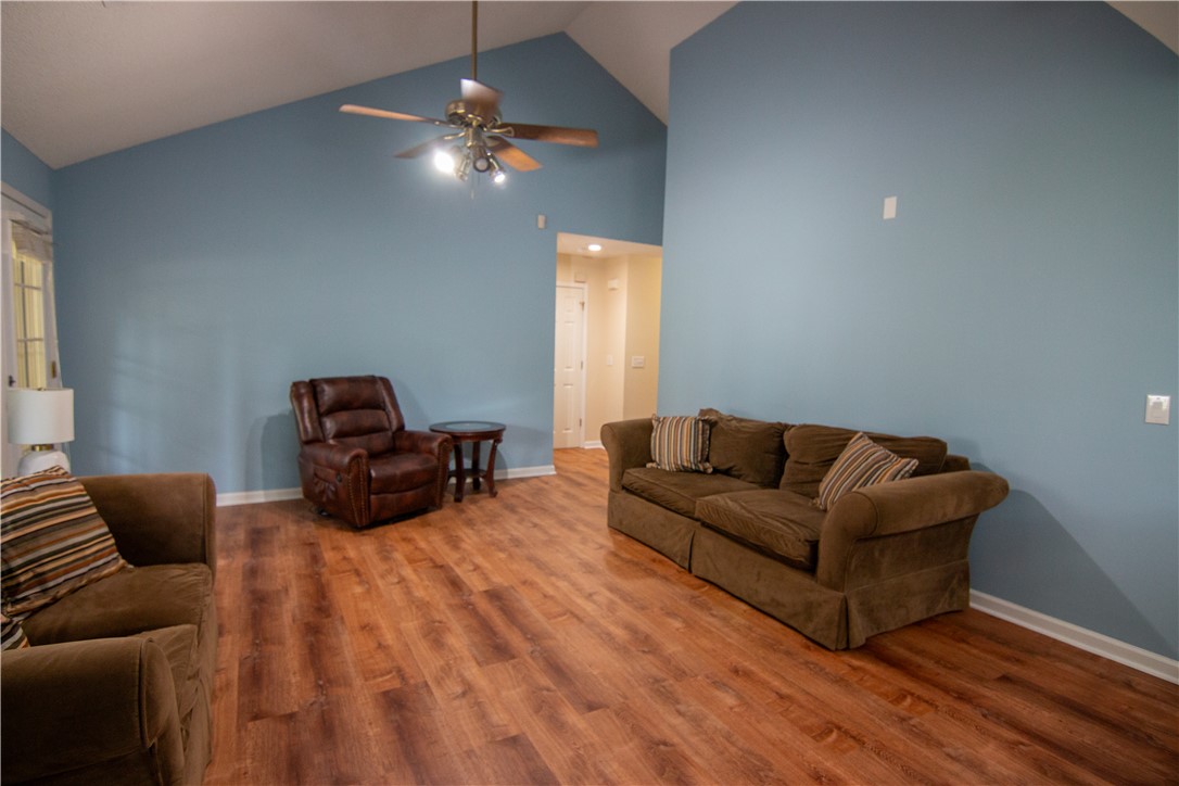 124 Grand Oak Circle Pendleton, SC 29670 - Photo 4 of 25 Gallery Image 4