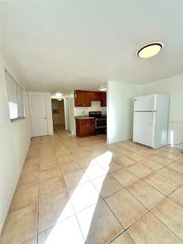 a view of livingroom with furniture