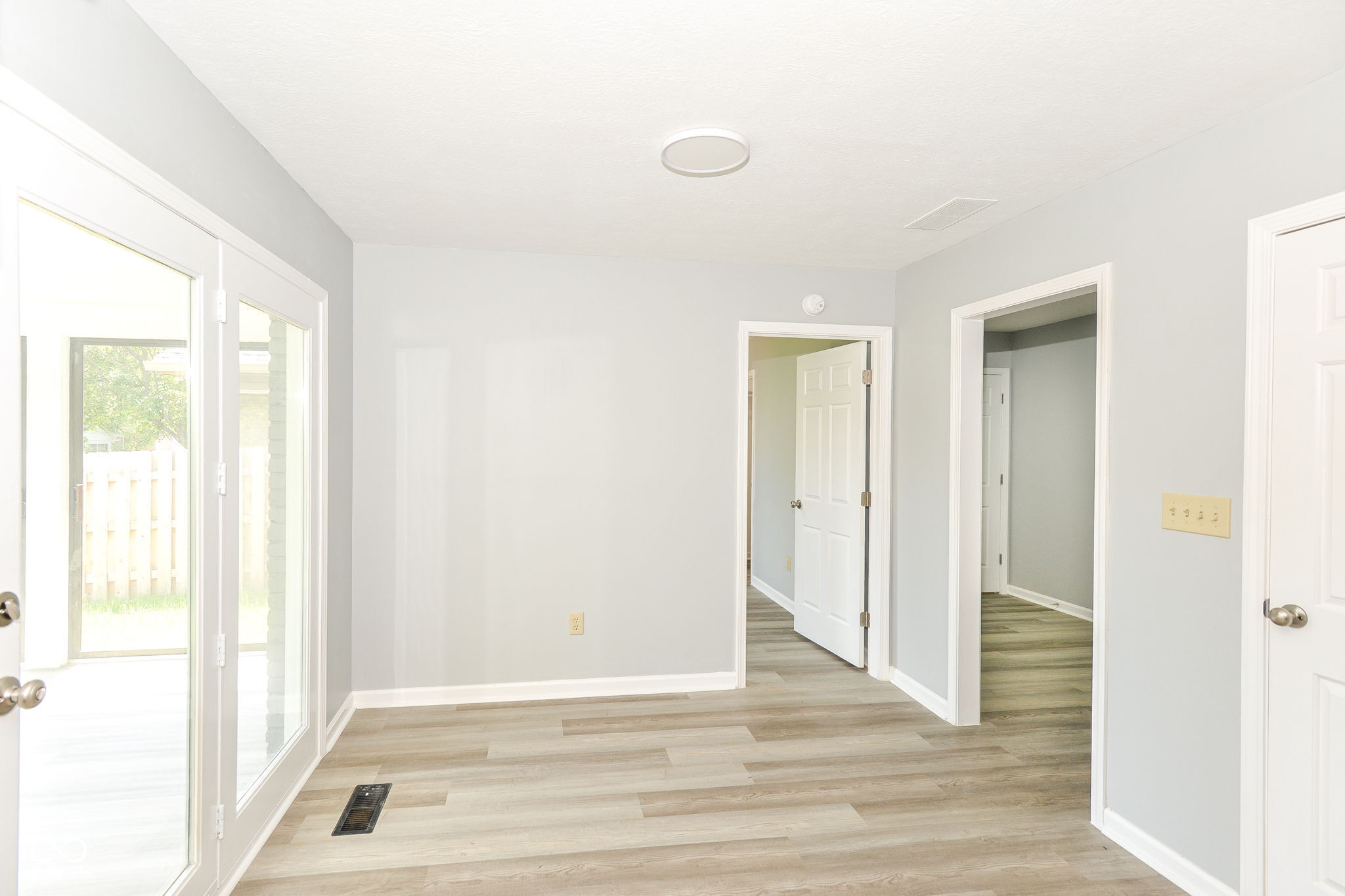 12289 Charing Cross Road Carmel, IN 46033 - Photo 12 of 32 Gallery Image 12