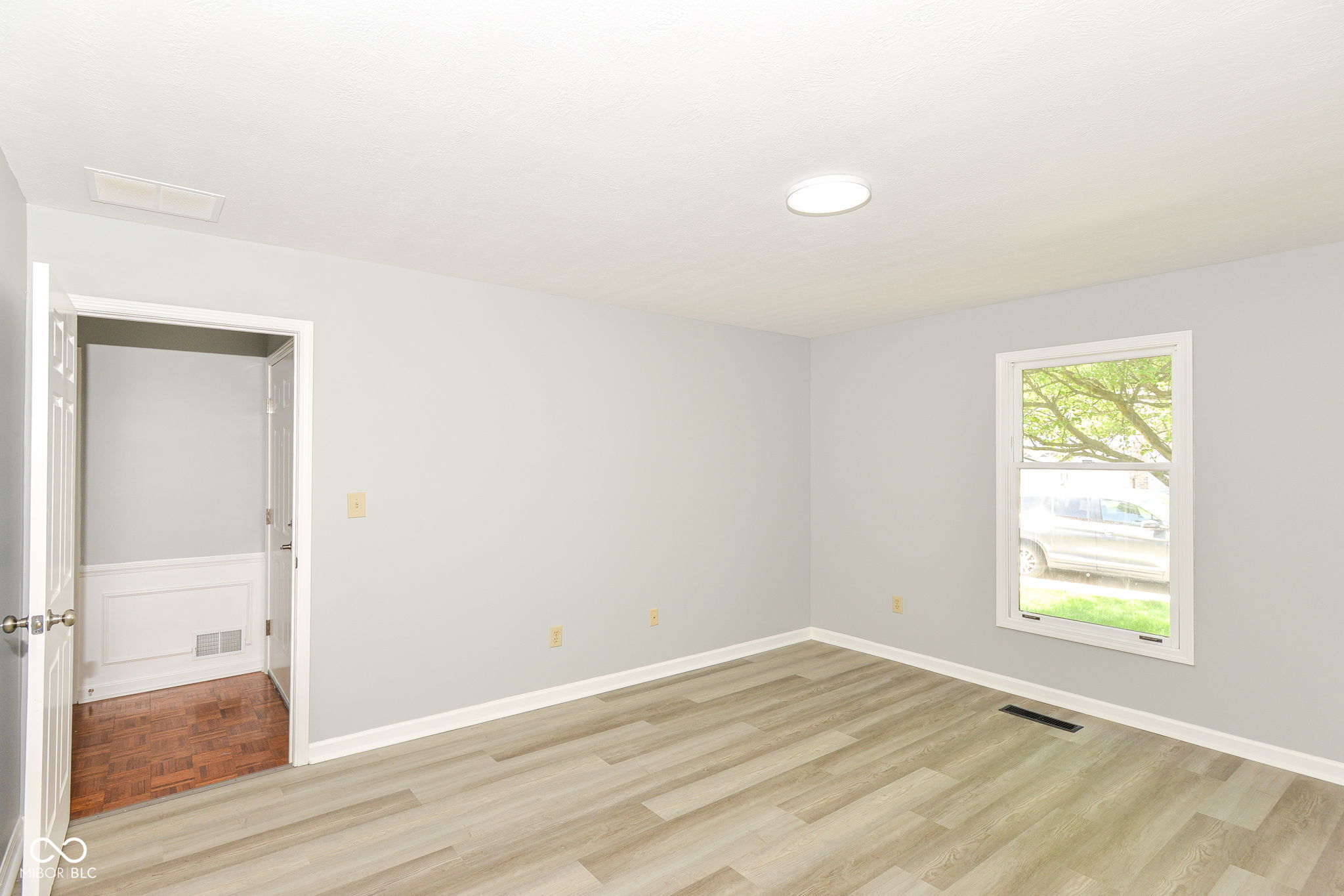 12289 Charing Cross Road Carmel, IN 46033 - Photo 17 of 32 Gallery Image 17