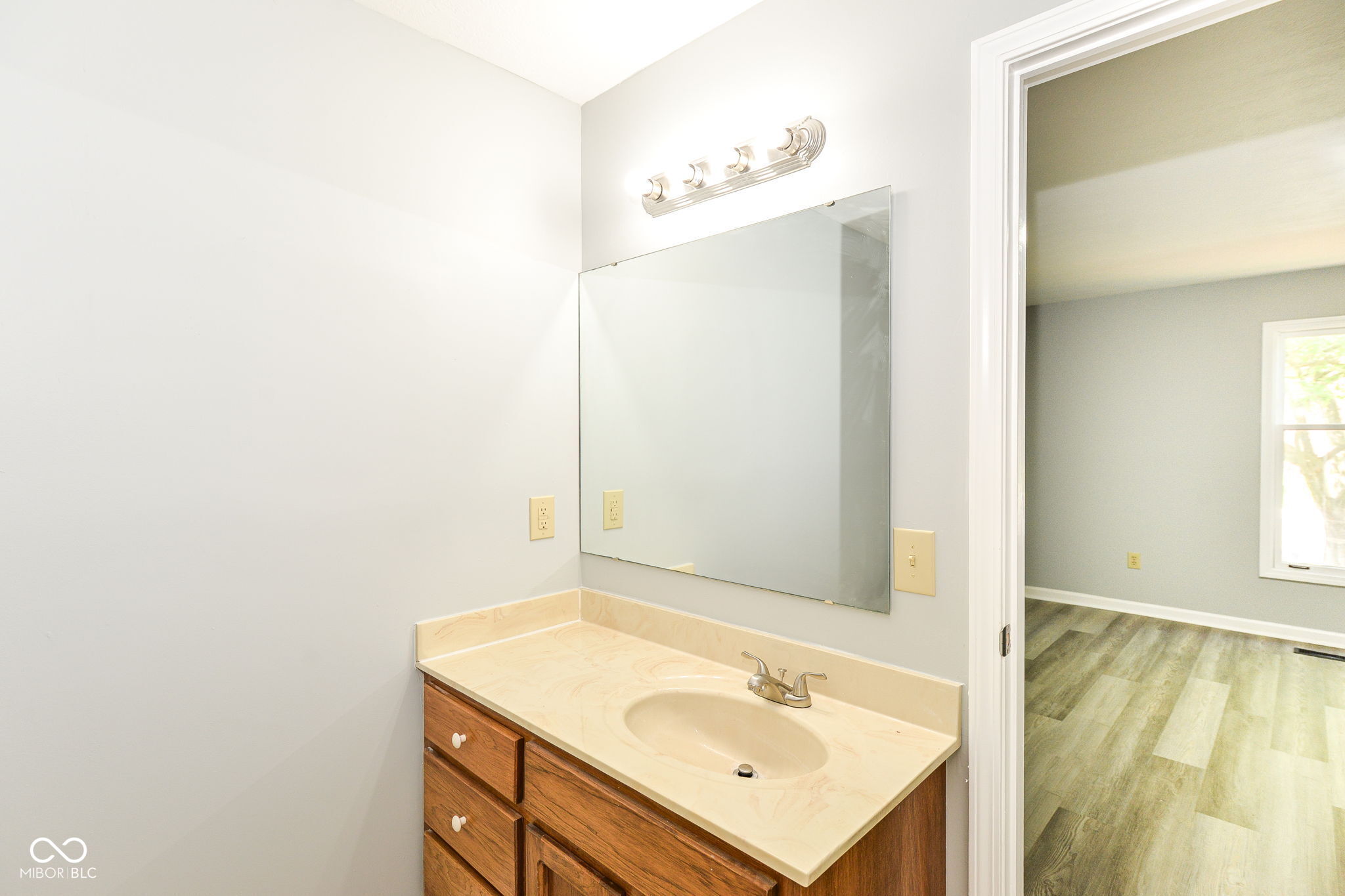 12289 Charing Cross Road Carmel, IN 46033 - Photo 19 of 32 Gallery Image 19