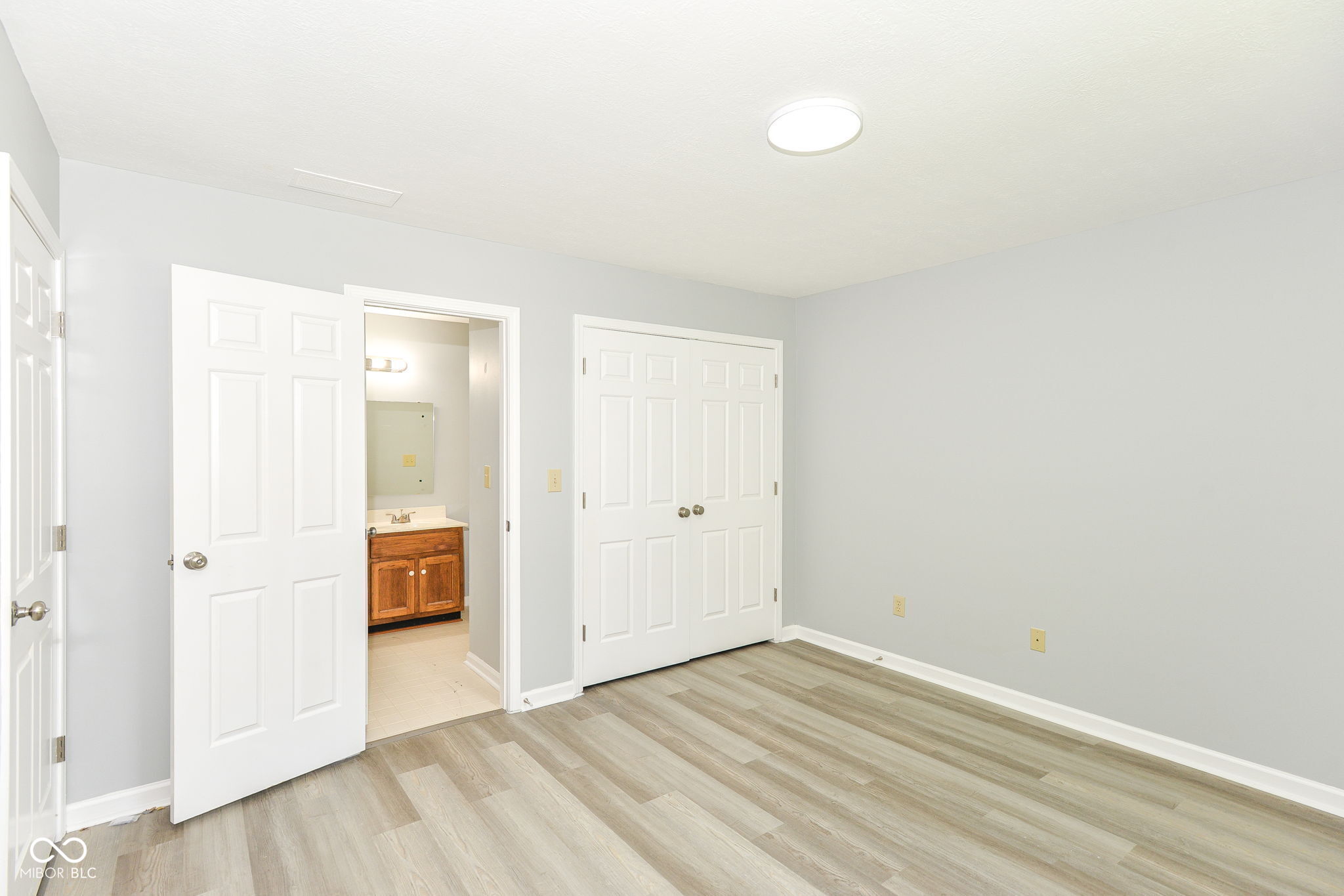 12289 Charing Cross Road Carmel, IN 46033 - Photo 20 of 32 Gallery Image 20