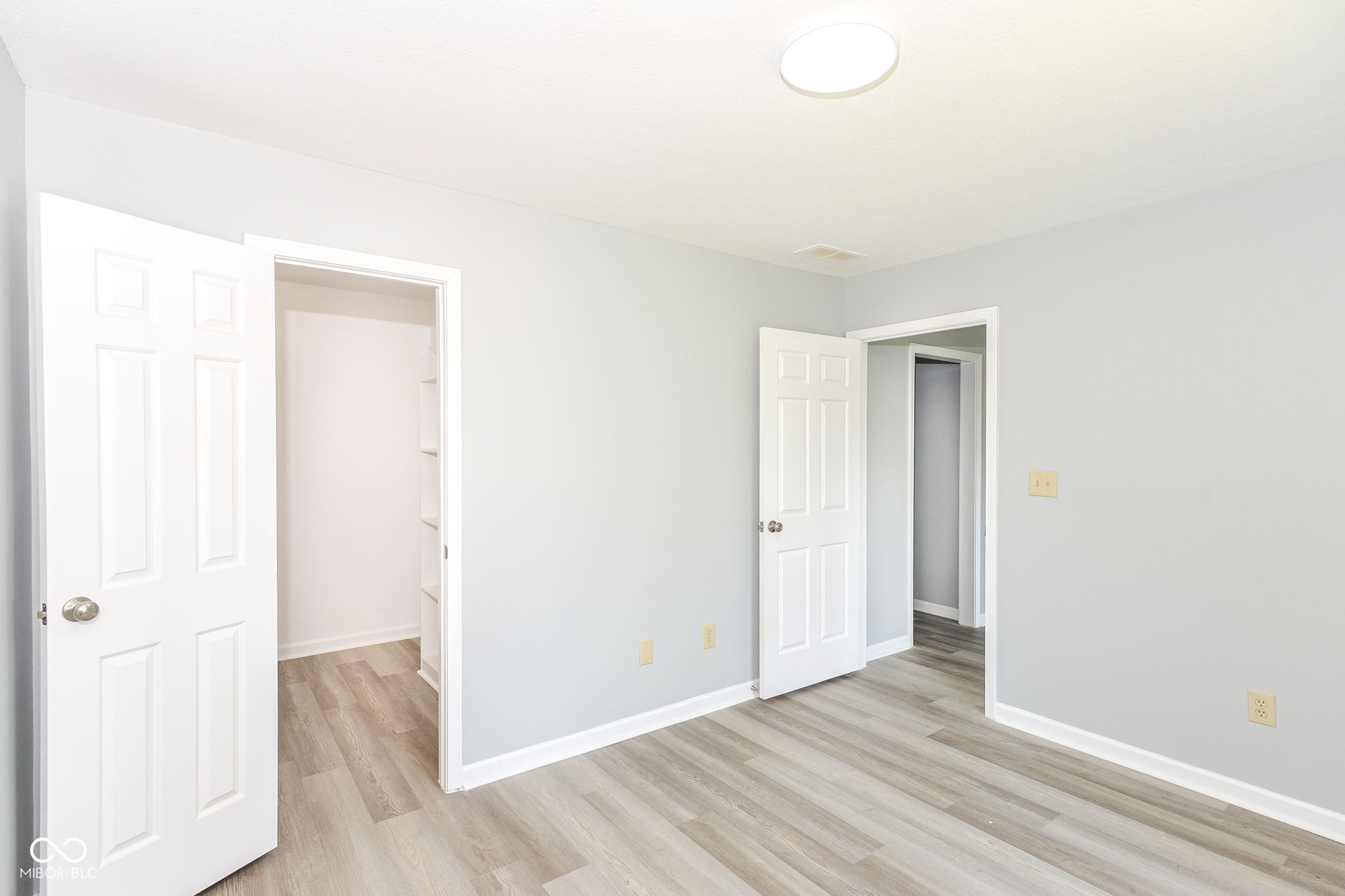 12289 Charing Cross Road Carmel, IN 46033 - Photo 24 of 32 Gallery Image 24