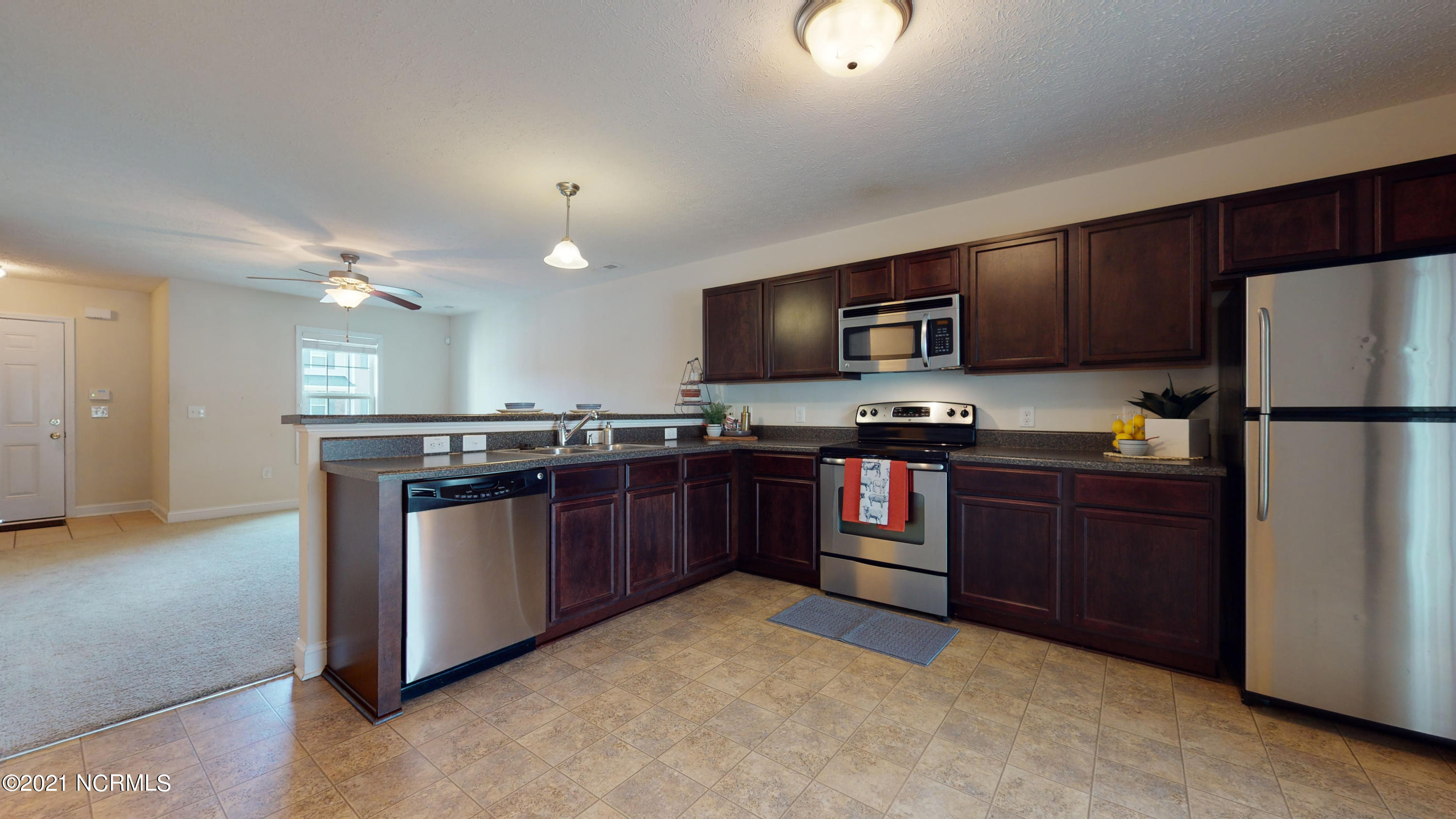 521 Cider Hill Road Jacksonville, NC 28546 - Photo 7 of 34 521 Cider Hill Rd 38
