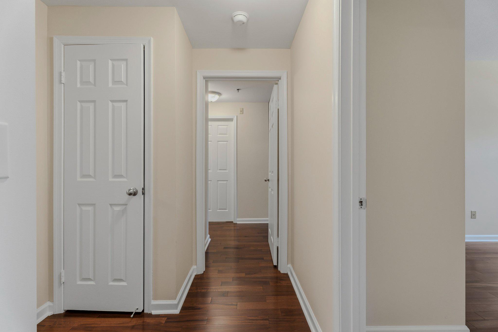 960 Fell Street, Unit 308 Baltimore, MD 21231 - Photo 16 of 38 Hallway leading to hall bath & bedrooms