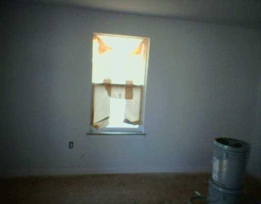120 Pleasant Ridge Road, Unit A6 McKees Rocks, PA 15136 - Photo 3 of 7 Living Room.