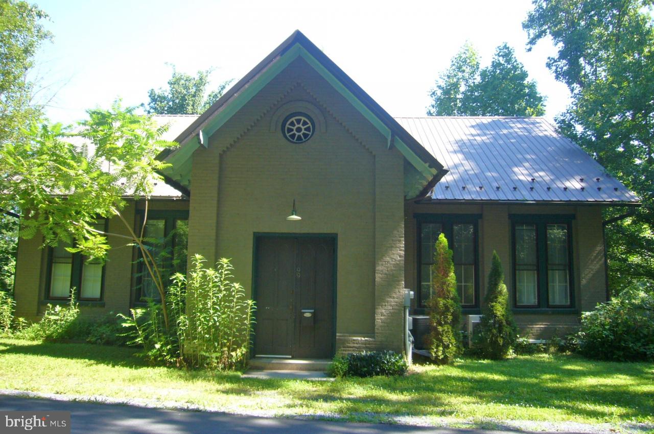 99 Ironmaster Road Lebanon, PA 17042 - Photo 3 of 20 Gallery Image 3