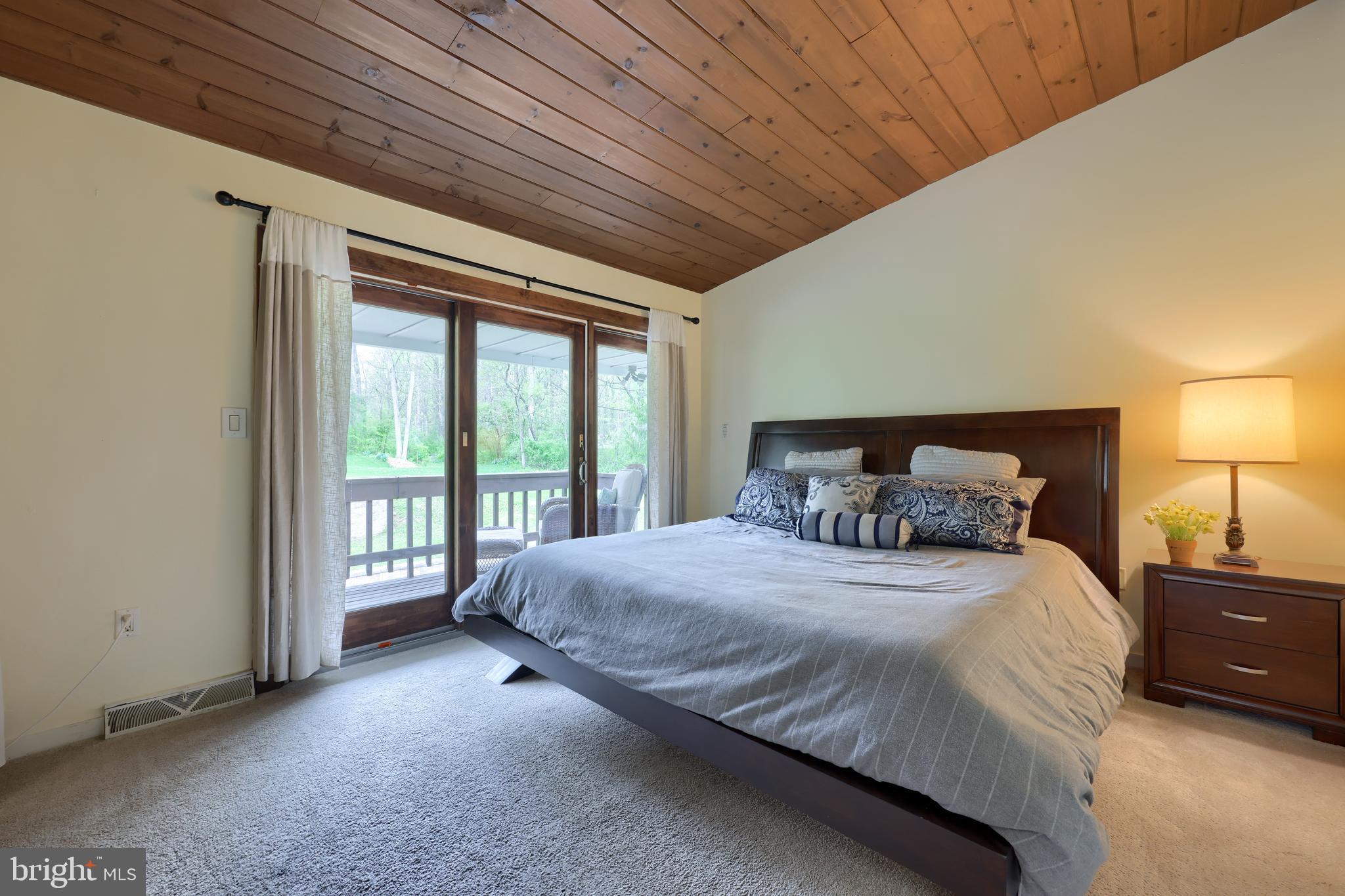 15 Dead End Road Lititz, PA 17543 - Photo 32 of 49 a bedroom with a bed and a large window