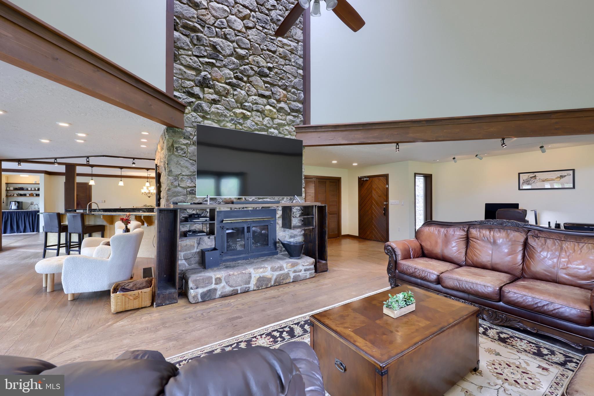 15 Dead End Road Lititz, PA 17543 - Photo 4 of 49 a living room with furniture and wooden floor