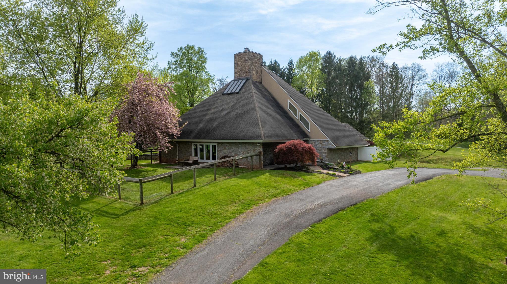 15 Dead End Road Lititz, PA 17543 - Photo 42 of 49 a house with green field in front of it