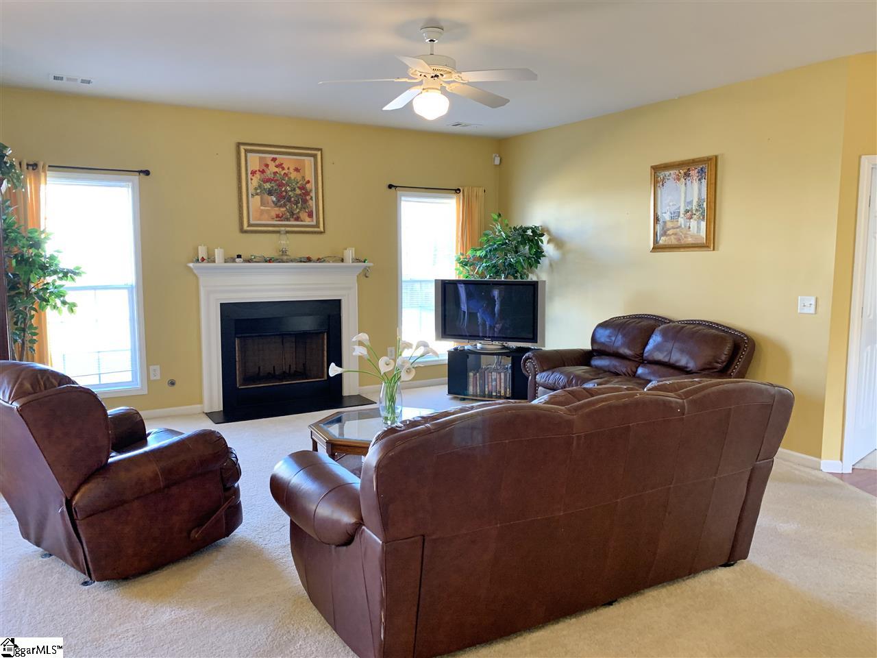 206 Elstar Loop Road Simpsonville, SC 29681 - Photo 8 of 36