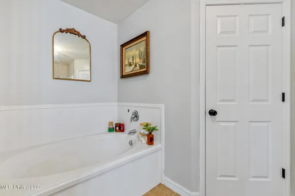 $430,000 | 17920 Rayford Shumock Road, Moss Point, MS 39562