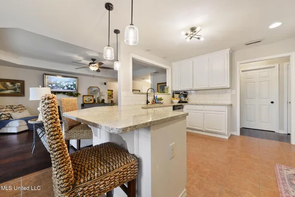 $430,000 | 17920 Rayford Shumock Road, Moss Point, MS 39562