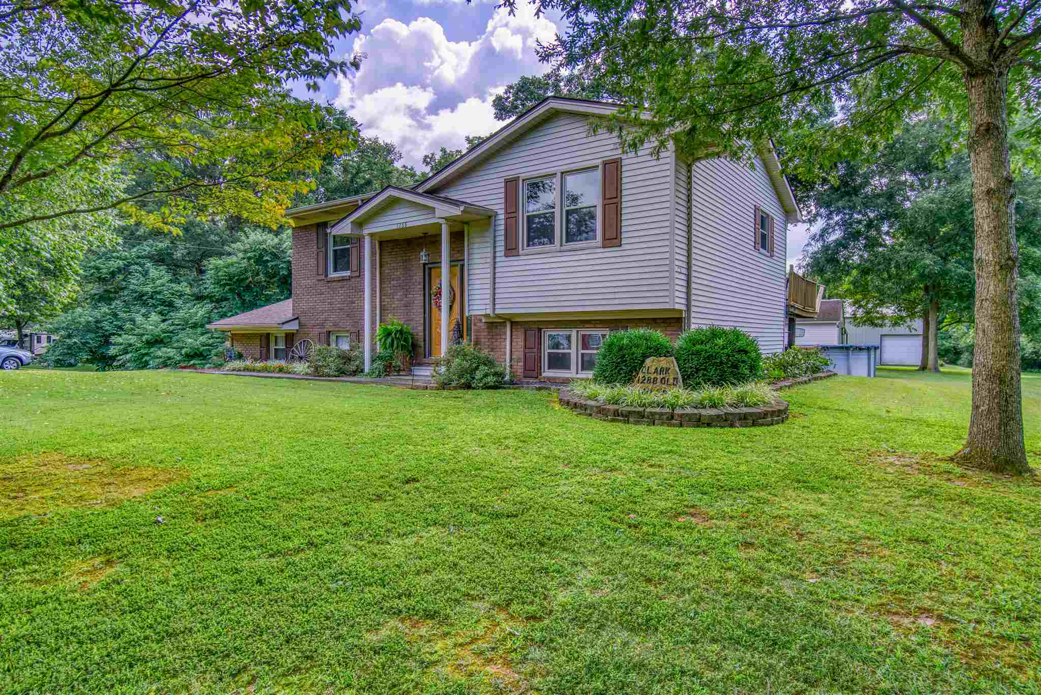 1288 Old Plank Road Newburgh, IN 47630 - Photo 4 of 35 Gallery Image 4