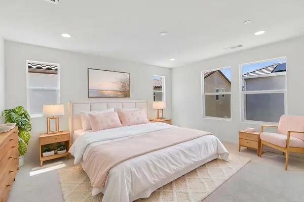 $879,990 | 711 Kingbird Loop, Oceanside, CA 92058