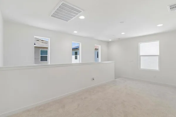 $879,990 | 711 Kingbird Loop, Oceanside, CA 92058